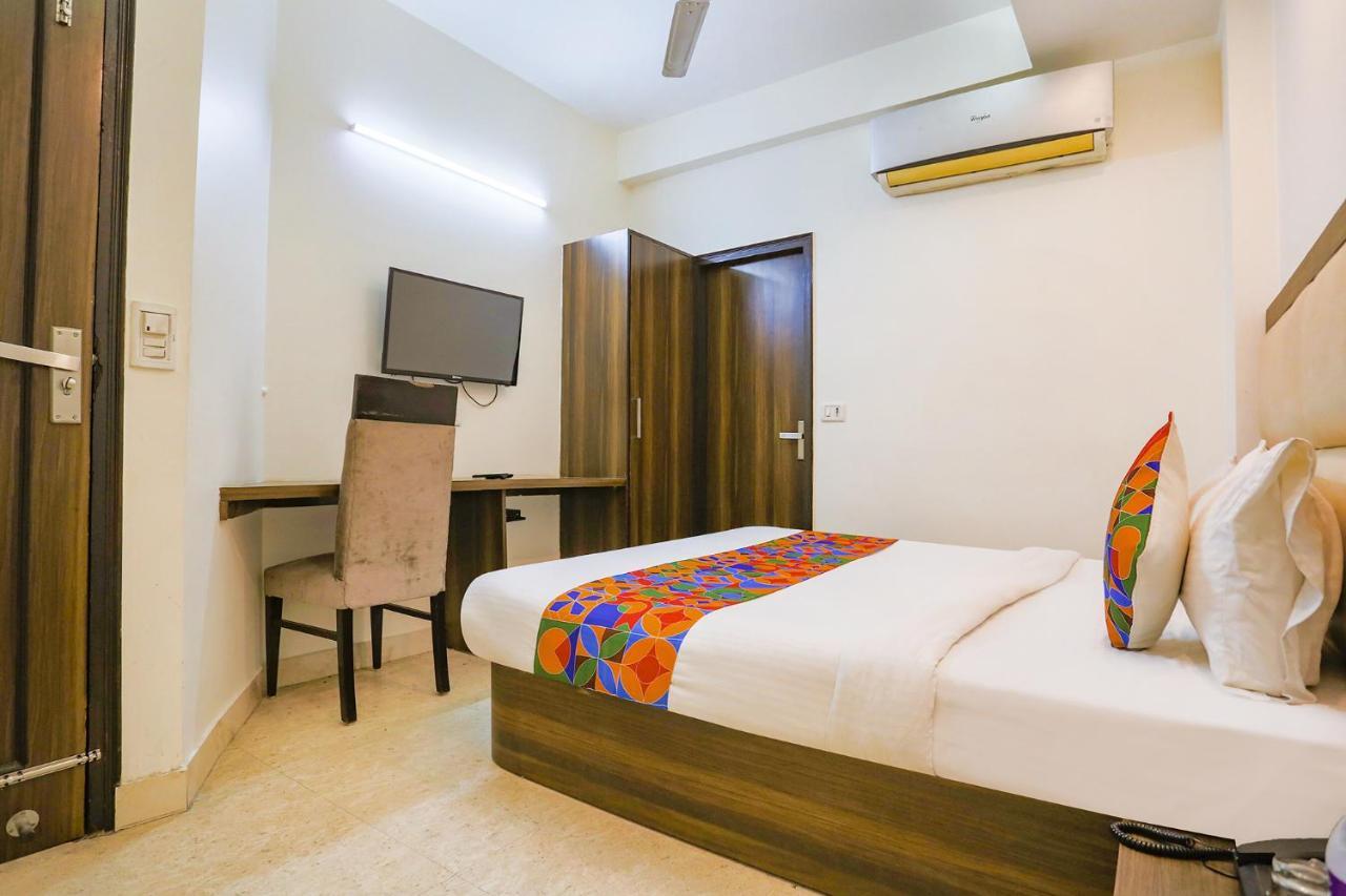 Fabhotel Jpm The Grand Bella - Nr Nehru Place Market New Delhi Exterior photo